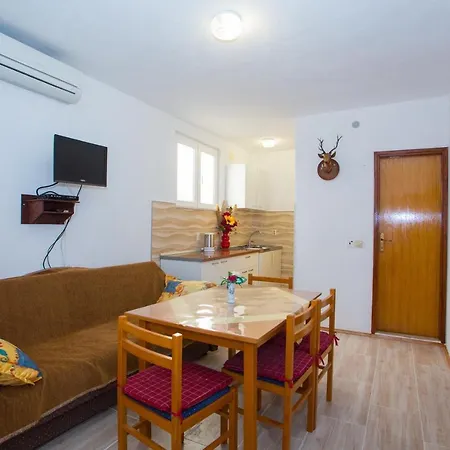 Apartments With A Parking Space Baska Voda, Makarska - 6761 Apartment *