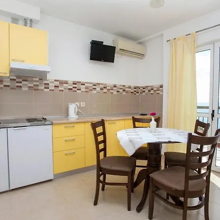 With Parking Space Baska Voda, Makarska - 6761 Appartement Baška Voda